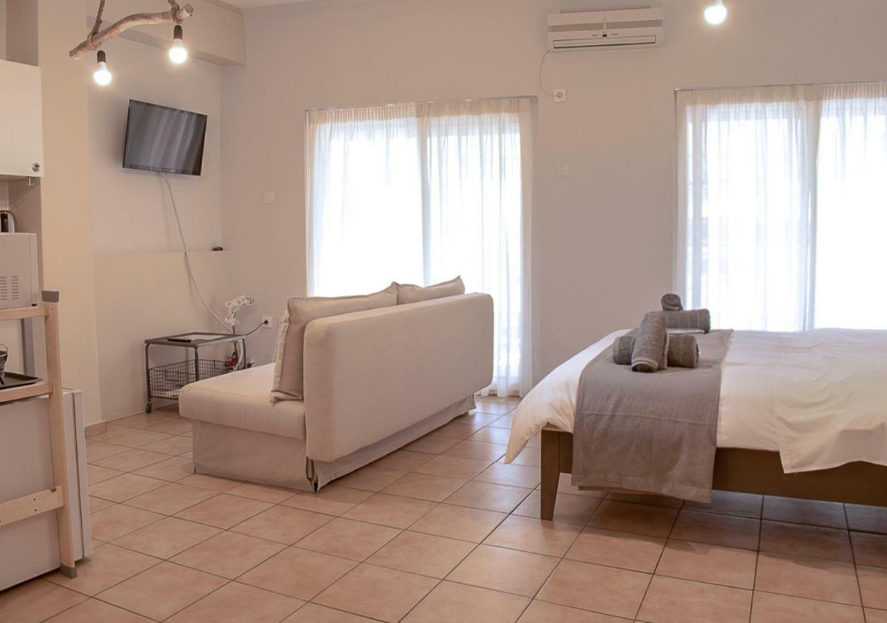 Modern Minimalistic Sunny With Balcony Appartement